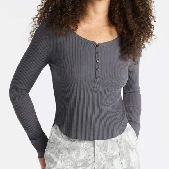 No Boundaries Tops - Ribbed Shirttail Henley Top Y2K Vibe Scoop Neck Sz Large Charcoal Gray Shirt NWT